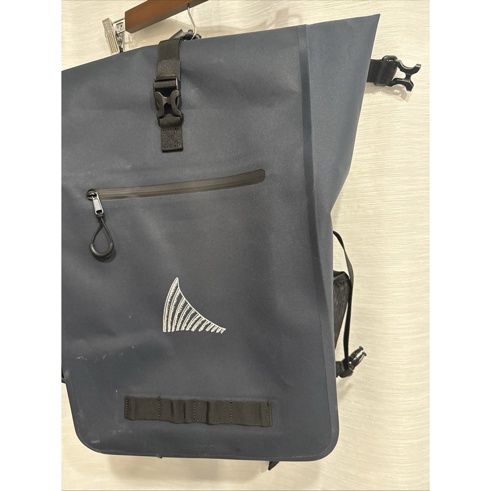 Salt Mafia Dry Bag The Element 2.0Roll Top Keep Gear Dry Boating Swim Camping - Picture 4 of 6